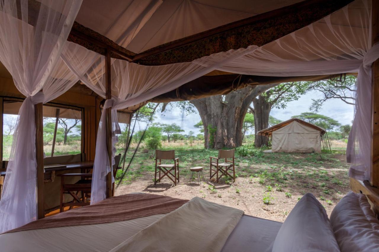 Baobab Tented Camp Kwa Kuchinia Exterior photo