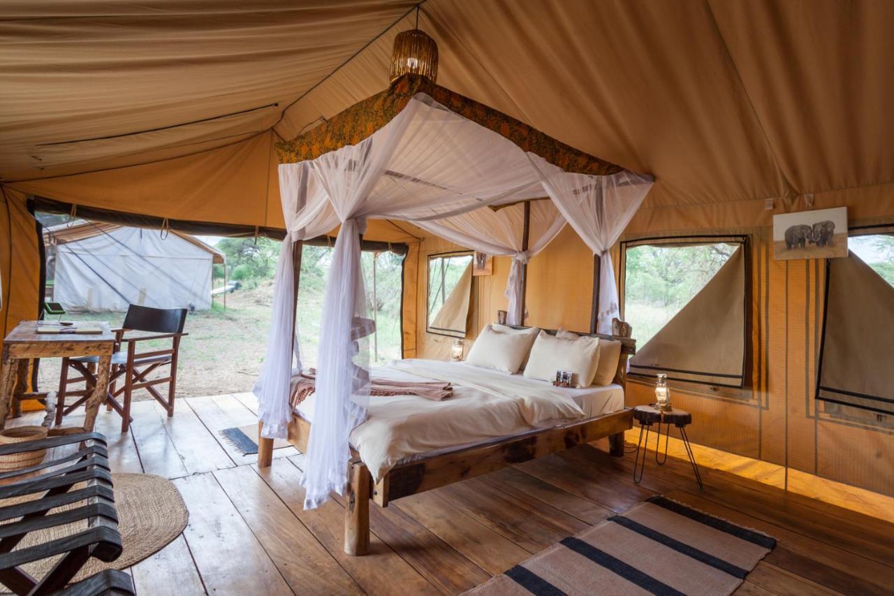 Baobab Tented Camp Kwa Kuchinia Exterior photo