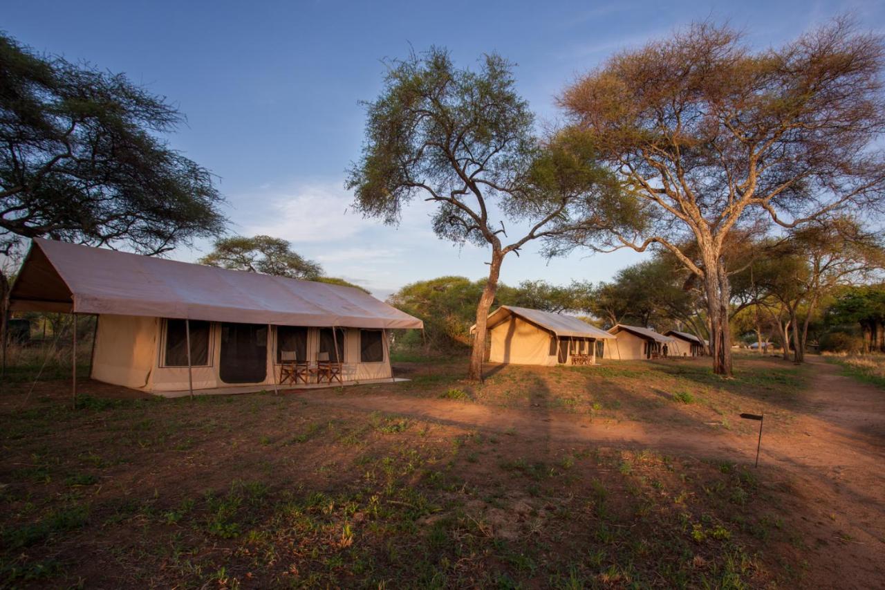Baobab Tented Camp Kwa Kuchinia Exterior photo