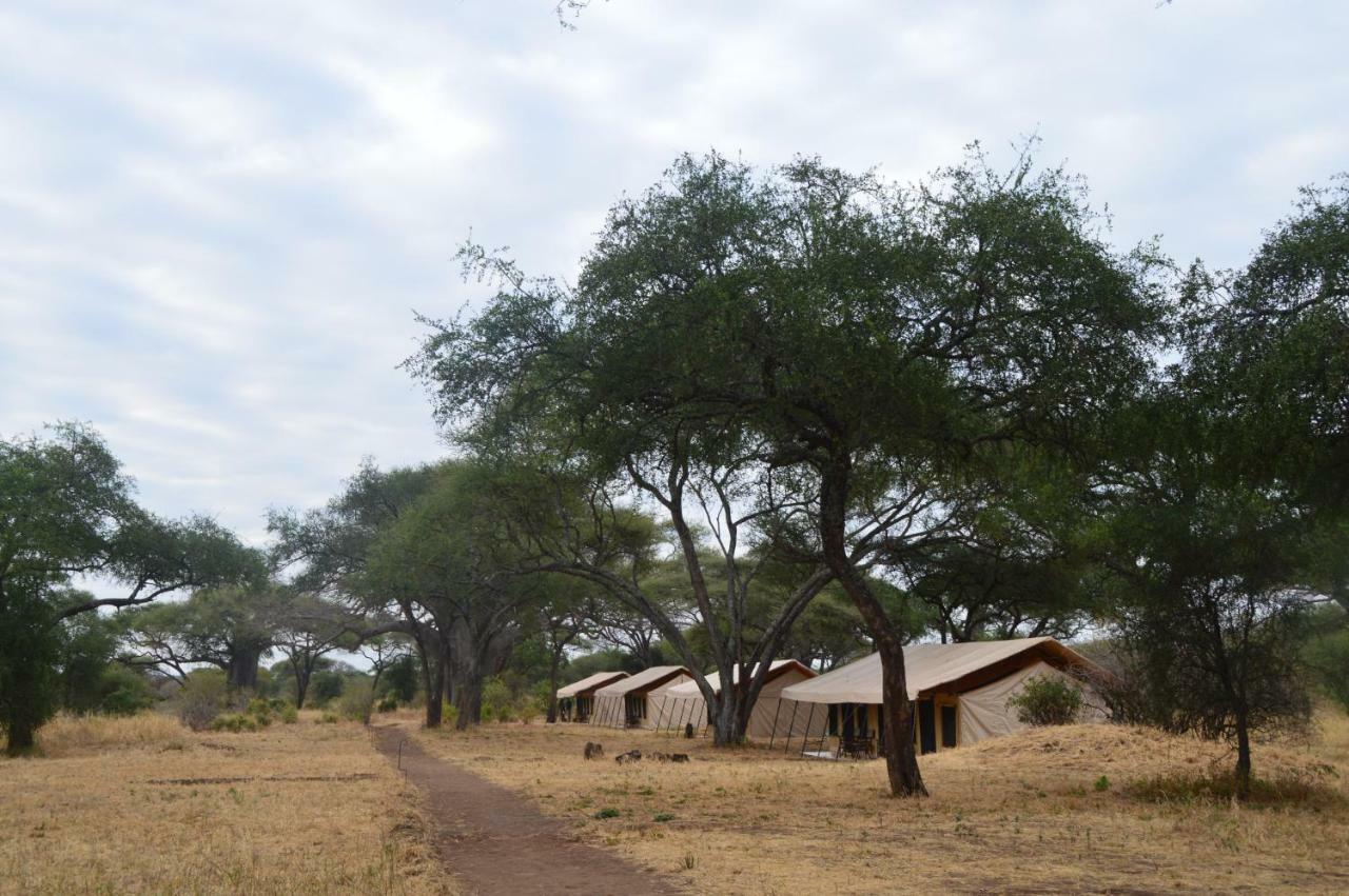 Baobab Tented Camp Kwa Kuchinia Exterior photo